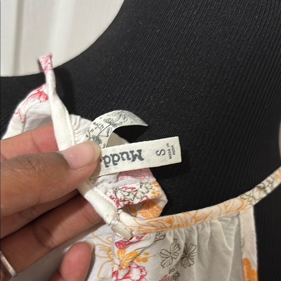 Floral Halter Neck Top - White and Pink - Picture 5 of 6